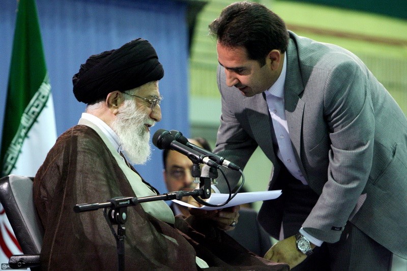 آوای ورزقان: ابراهیم احمدی به عنوان سومین محقق برتر حوزه نفت، گاز و پتروشیمی انتخاب شد