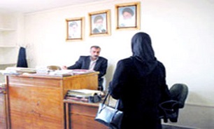 آوای ورزقان:درخواست طلاق به خاطر ارتباط های پنهانی مرد