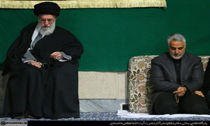 آوای ورزقان:حاج قاسم سلیمانی در آخرین شب عزاداری فاطمیه ۱۴۳۶ در محضر مقام معظم رهبری + تصاویر