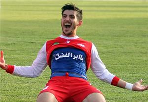 آوای ورزقان: تراکتور واقعی را به الاهلی نشان خواهیم داد / حضور بازیکنان سرباز در سرنوشت بازی تعیین کننده است